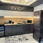 Moon - 1 Bedroom Luxury 公寓 *