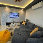 Moon - 1 Bedroom Luxury Apartment Plovdiv