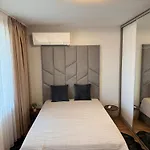 Apartment Moon - 1 Bedroom Luxury Plovdiv