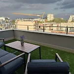 Moon - 1 Bedroom Luxury Apartment Plovdiv
