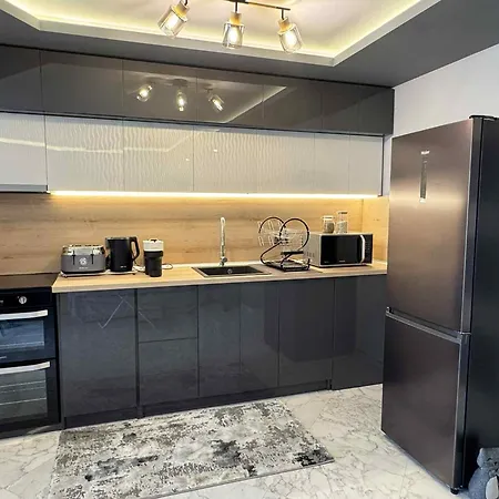 Moon - 1 Bedroom Luxury דירה *