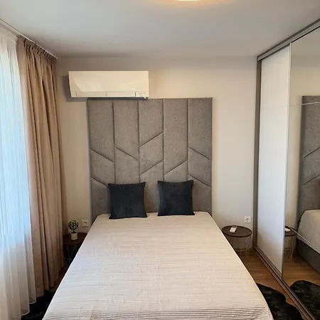 דירה Moon - 1 Bedroom Luxury פלובדיב
