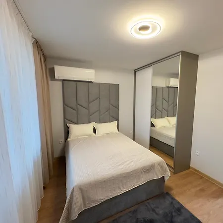 Moon - 1 Bedroom Luxury *